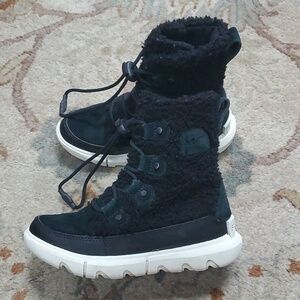 Sorel Explorer Cozy Boot youth faux shearling
